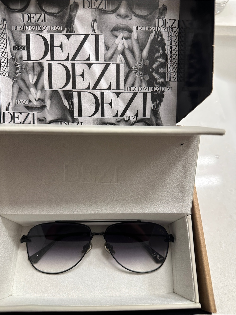 DEZI Black Gradient Aviator Sunglasses with Dark Lenses